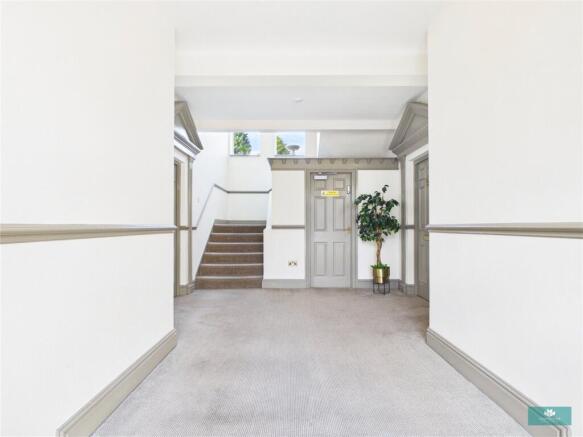 2 bed Apartment for sale Image 5