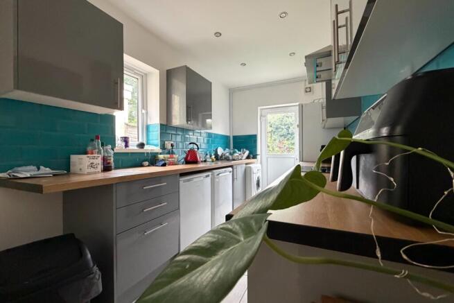 Call 02920 668585 to secure your viewing _5