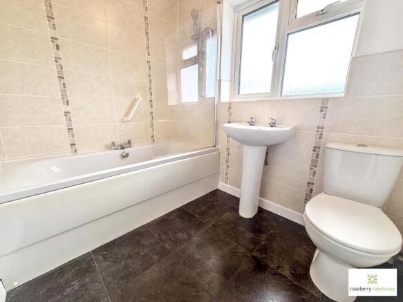 3 bed Semi-Detached for sale Image 9