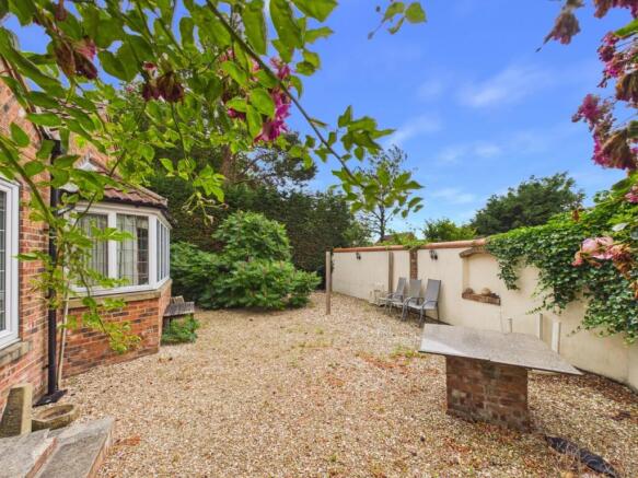 3 bed Detached Bungalow for sale Image 11