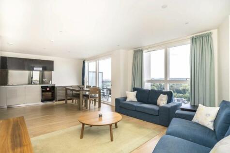 Pump House Crescent, Kew Bridge, Brentford, London, TW8
