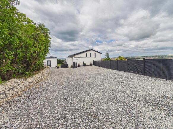driveway .jpg