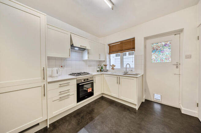 1386662-22-694011...