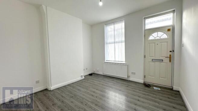 4 bed Terraced to rent Image 4