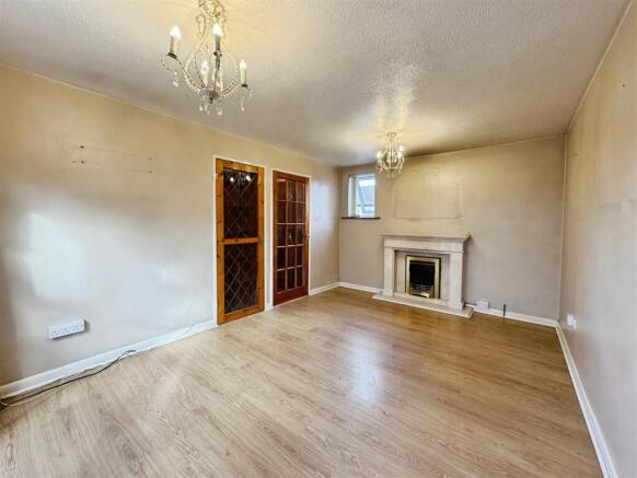 Chiltern Way, Carlton-In-Lindrick, Worksop photo 4