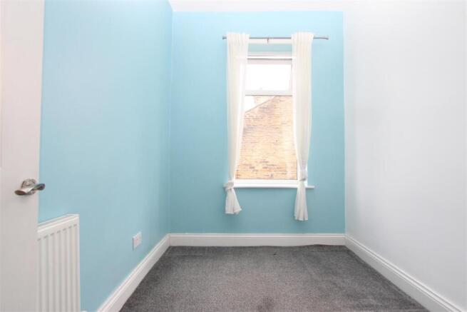2 bed Terraced to rent Image 11