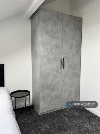 1 bed House Share to rent Image 5