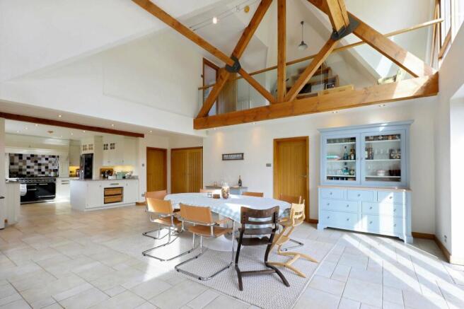 Sitting/Dining Area