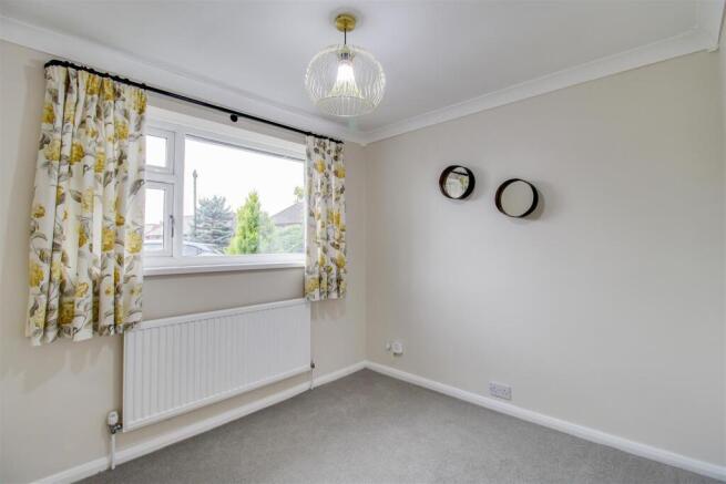 3 bed Semi-Detached Bungalow for sale Image 11