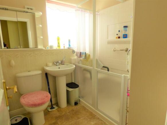 family shower room