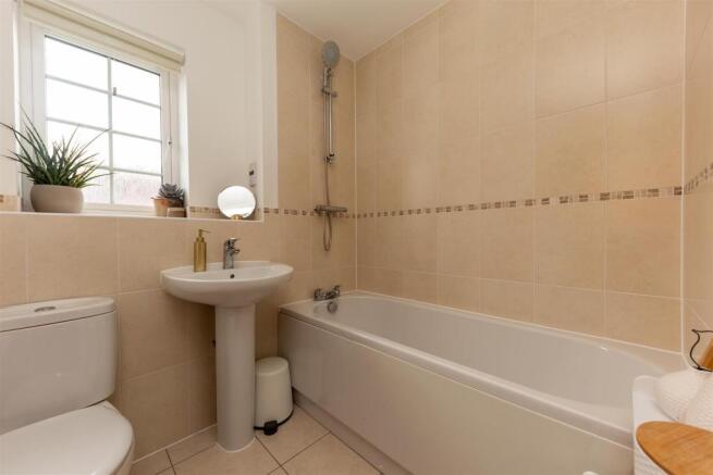 49 Phoenix Drive (9 of 23).jpg