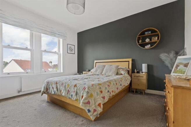 2 bed Flat for sale Image 8