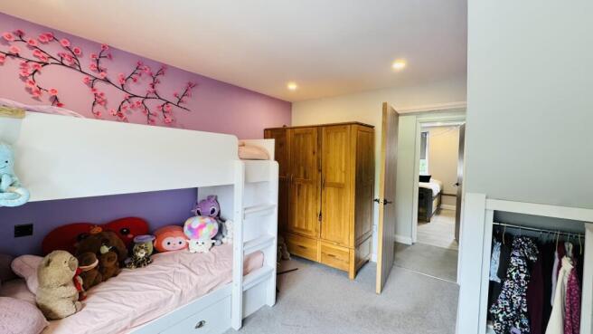 4 bed Terraced for sale Image 12