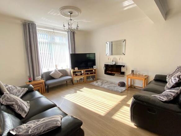 Open Plan Lounge/ Dining Room
