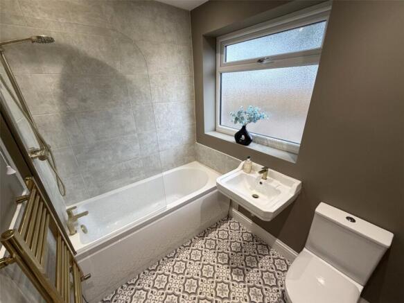 2 bed Bungalow for sale Image 7