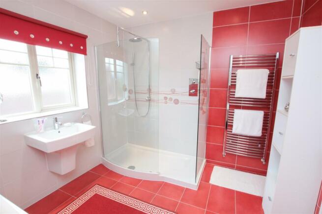HOUSE BATHROOM