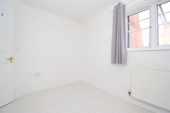 2 bed Flat to rent Image 4