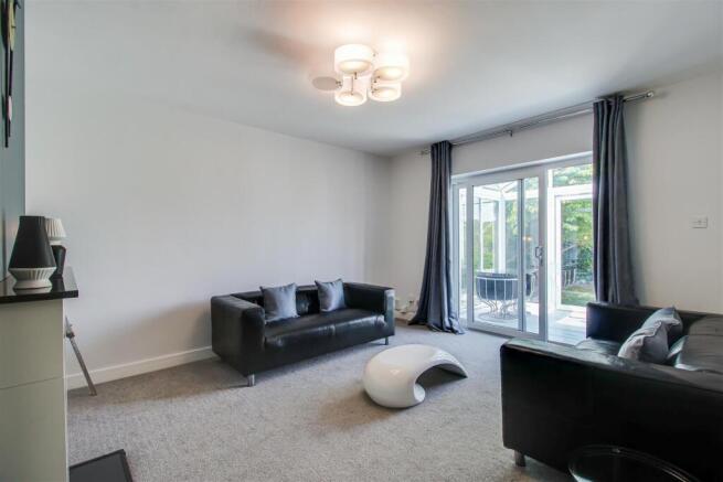 3 bed Semi-Detached Bungalow for sale Image 7