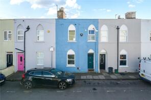 15, Queens Retreat, Cheltenham GL51 8NU