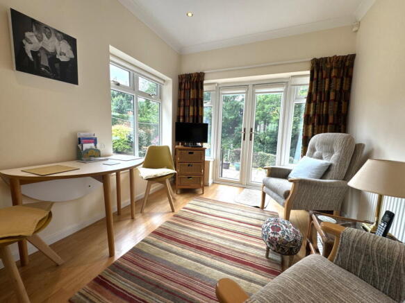 Riversdale Road, Cheadle photo 4