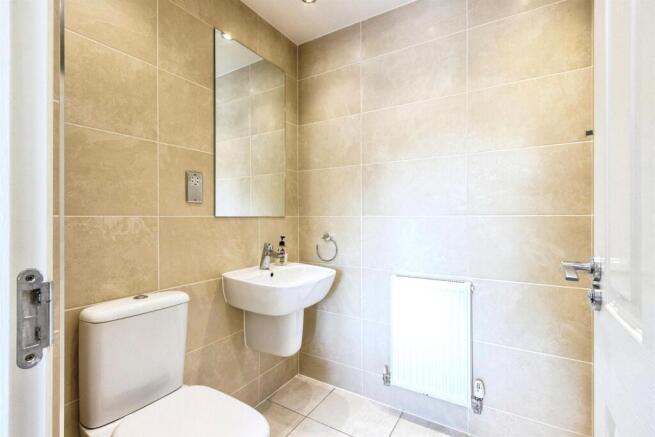 4 bed Detached for sale Image 11