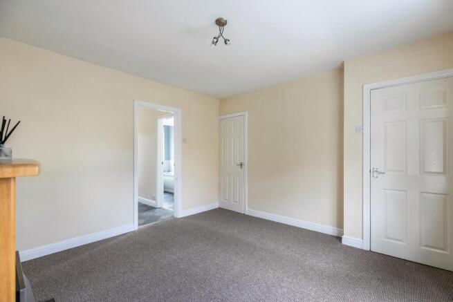 3 bed Semi-Detached for sale Image 7