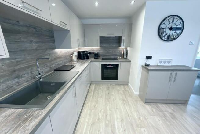 kitchen/dining room