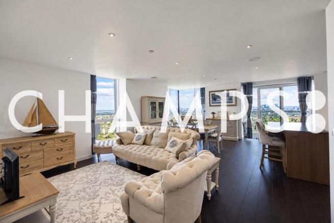 3 bed flat to rent Skyline Apartments, London N4