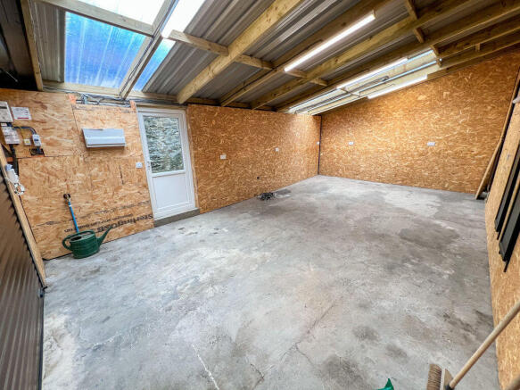 Garage No.2, Albert Terrace Lane, Dou...
