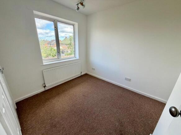 3 bed Terraced for sale Image 9