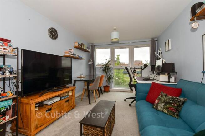 Lounge/Kitchen