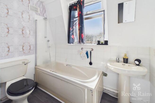 3 bed Semi-Detached for sale Image 8