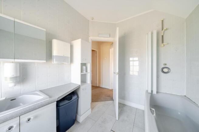 1 bed Flat for sale Image 5