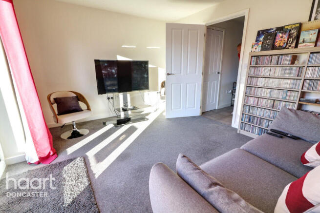 2 bed Semi-Detached for sale Image 5