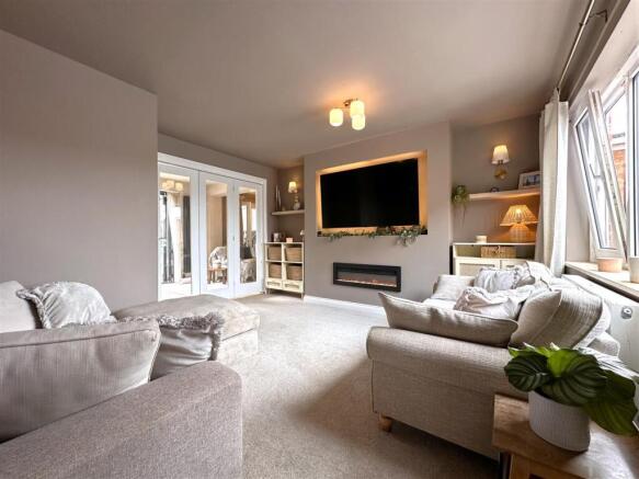 Generous Living Room 682