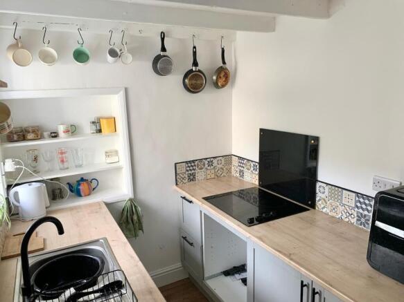 2 bed Terraced for sale Image 8