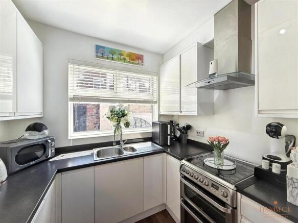 2 bed Terraced for sale Image 9