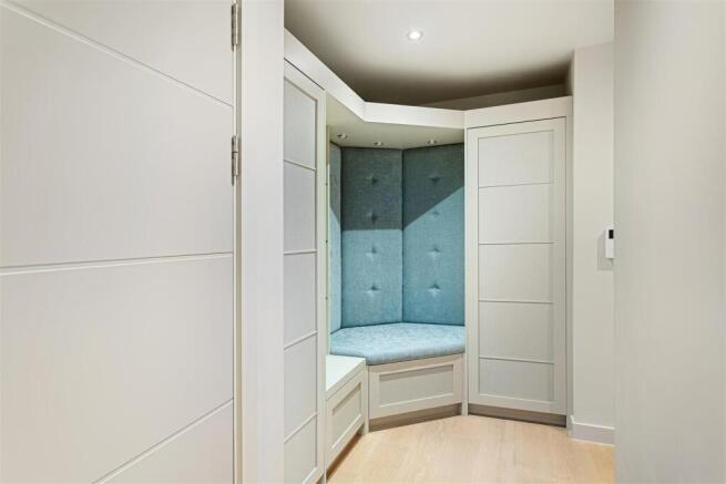 2 bed Apartment for sale Image 9