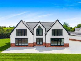 Maynards, Duck Street, Dunmow CM6 2JF