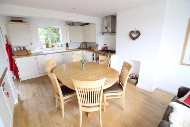 Kitchen / Dini...