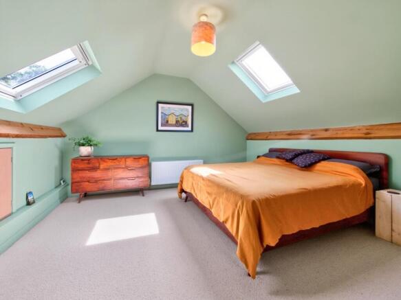 3 bed Detached for sale Image 11