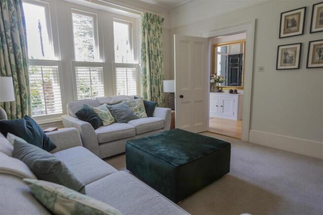 SITTING ROOM