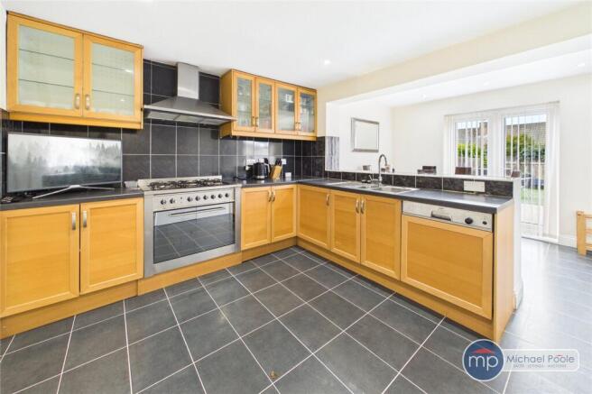 3 bed Semi-Detached for sale Image 4