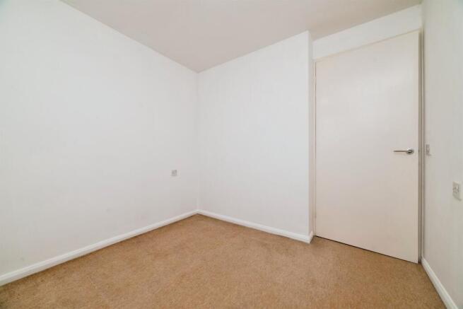 2 bed Flat for sale Image 9