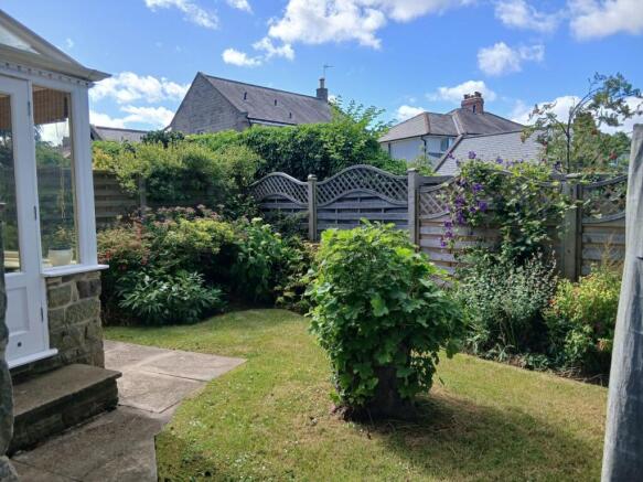 3 bed Semi-Detached to rent Image 12