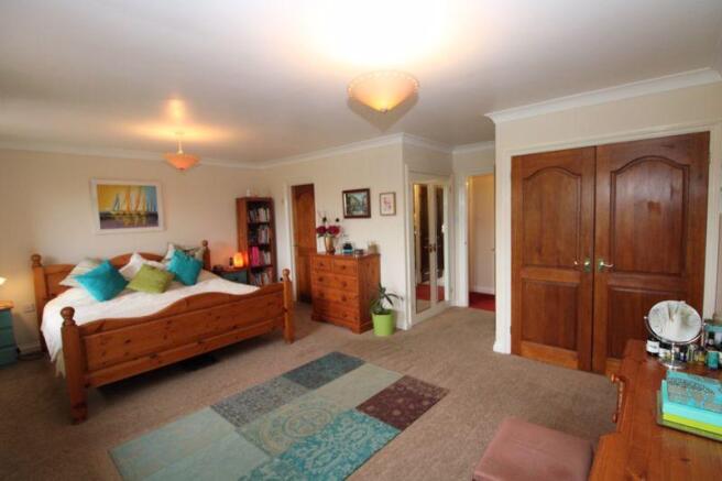 Main bedroom s...