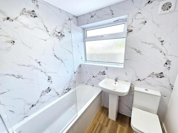 2 bed Semi-Detached Bungalow for sale Image 8