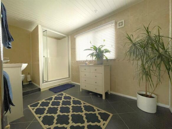 Master En-Suite