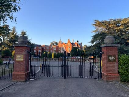 Longbourn, Windsor