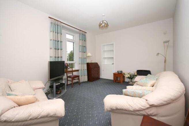 Lounge reverse